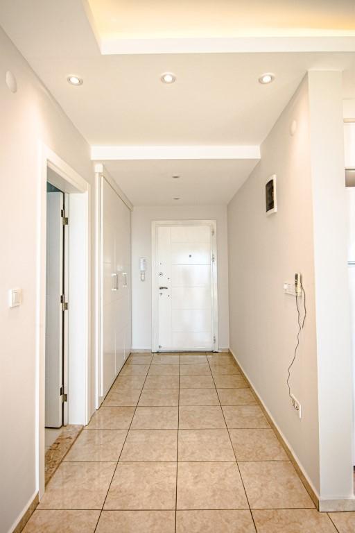 MAY2498 - Photo 10