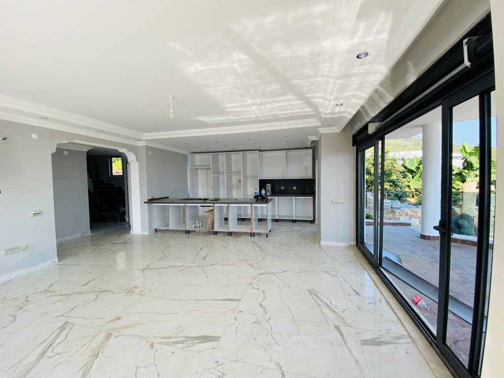 MAY2496 - Photo 27