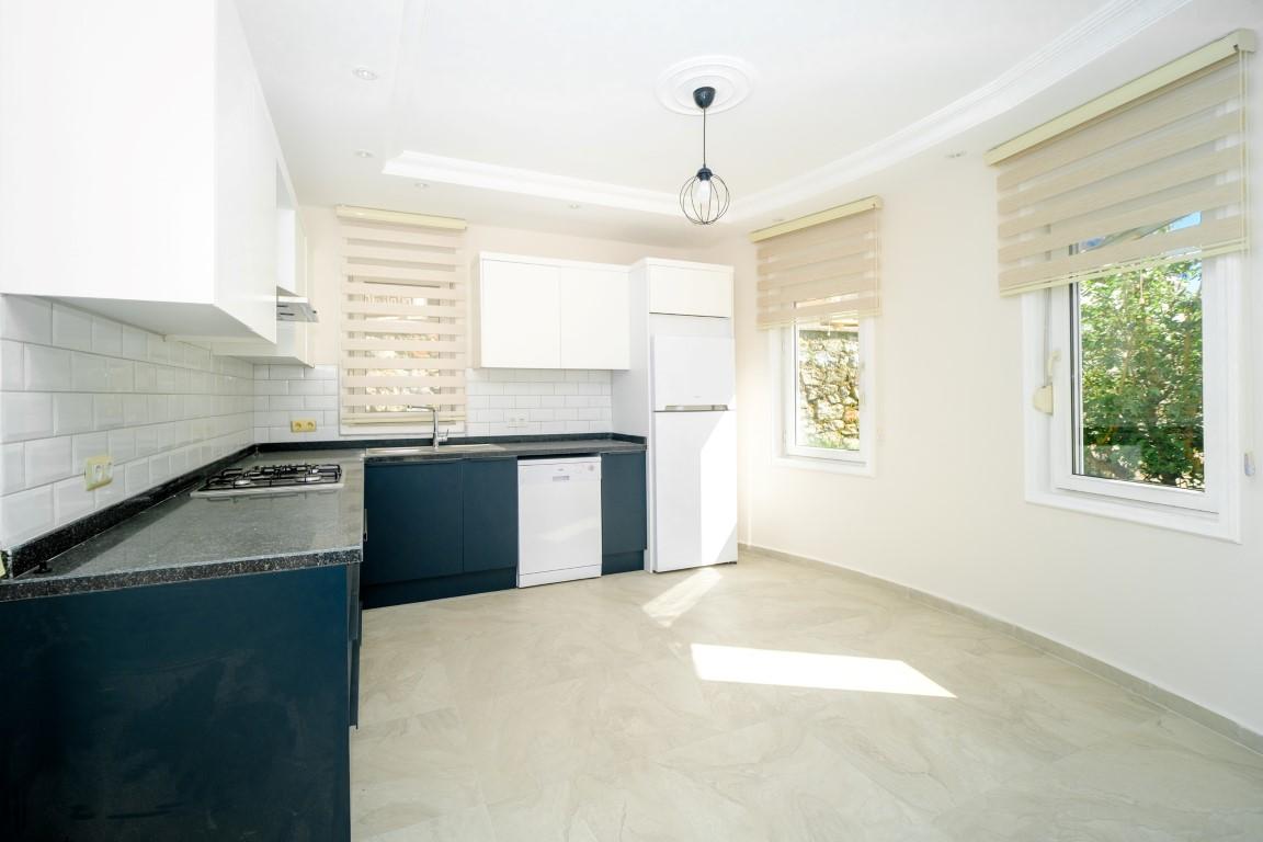 MAY2595 - Photo 16