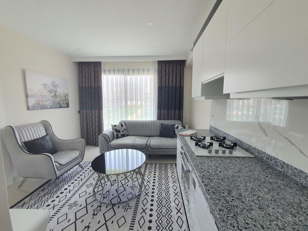 MAY2546 - Photo 10