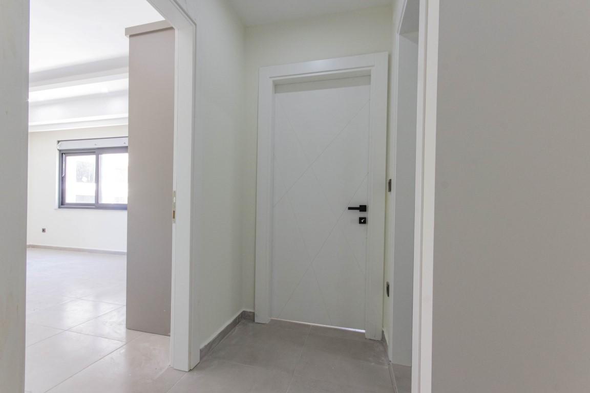 MAY2569 - Photo 19