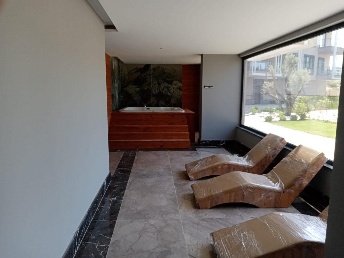 MAY2554 - Photo 16