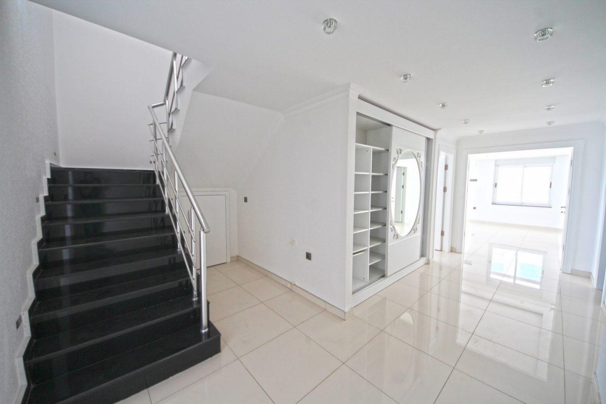 MAY2540 - Photo 9