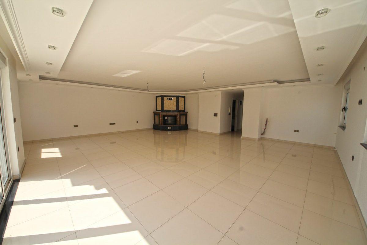 MAY2540 - Photo 30