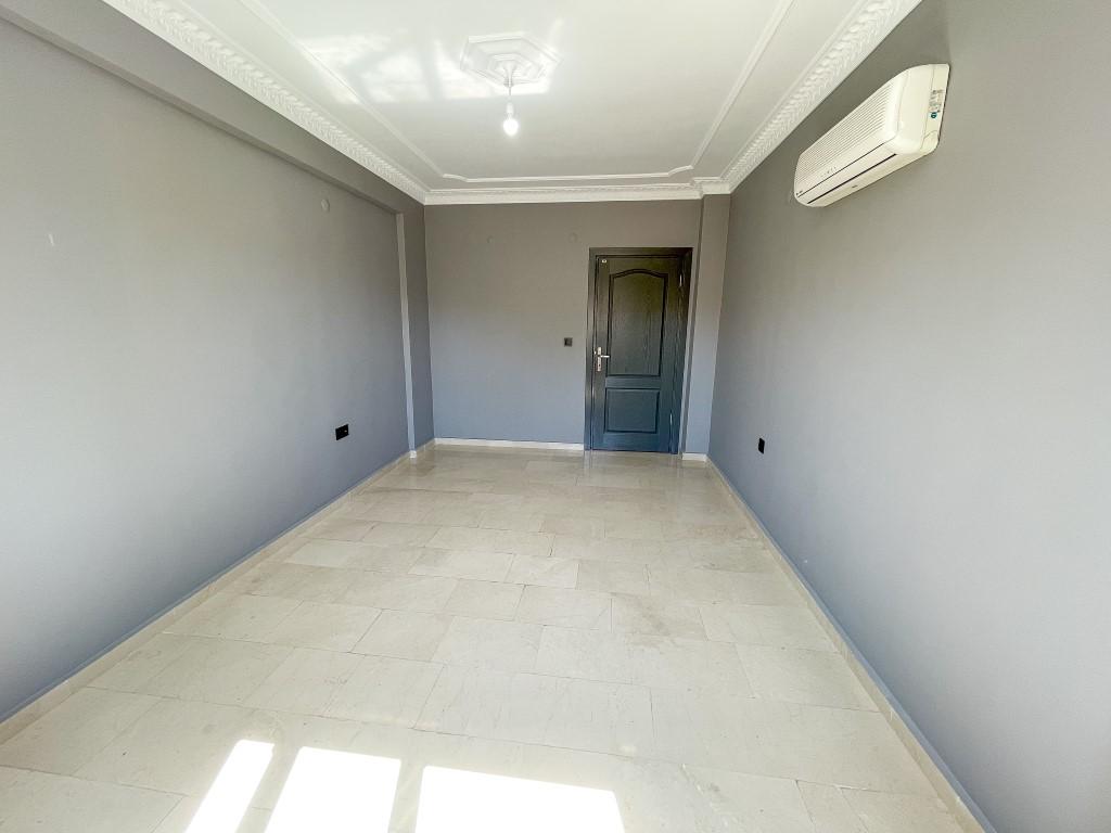 MAY2590 - Photo 22