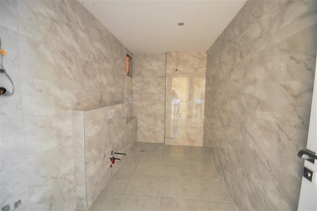 MAY2808 - Photo 24
