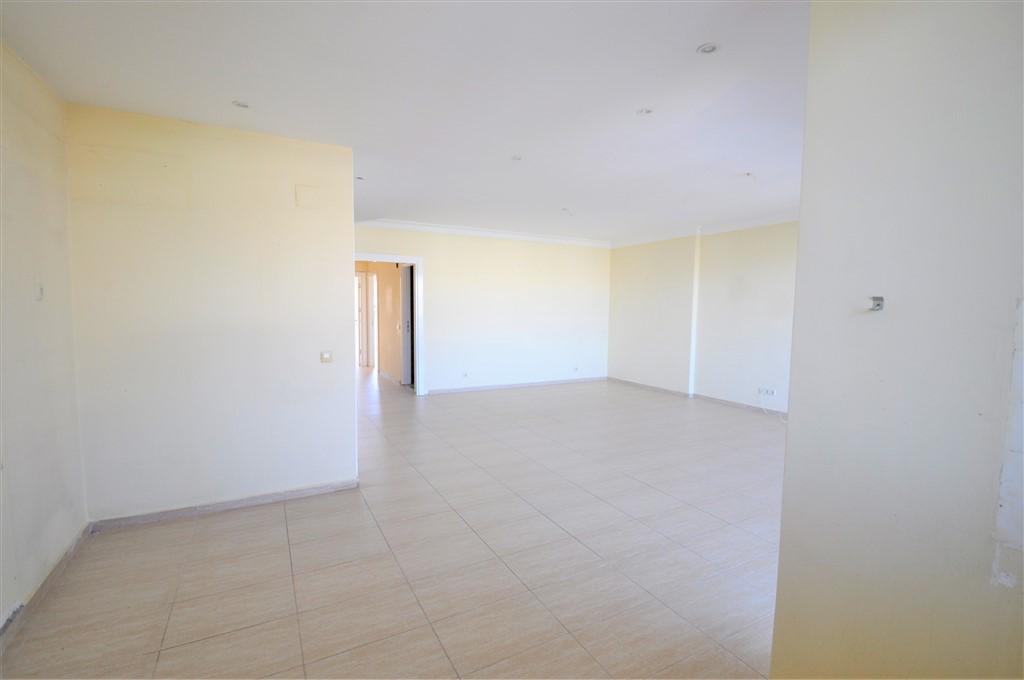 MAY2808 - Photo 18