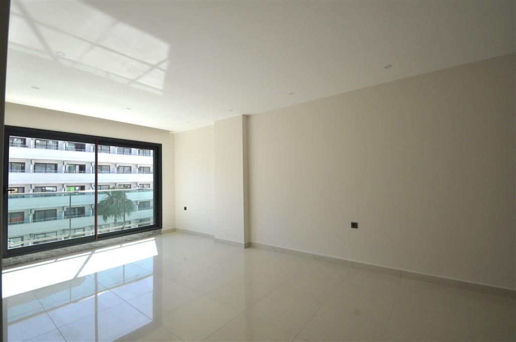 MAY2806 - Photo 10