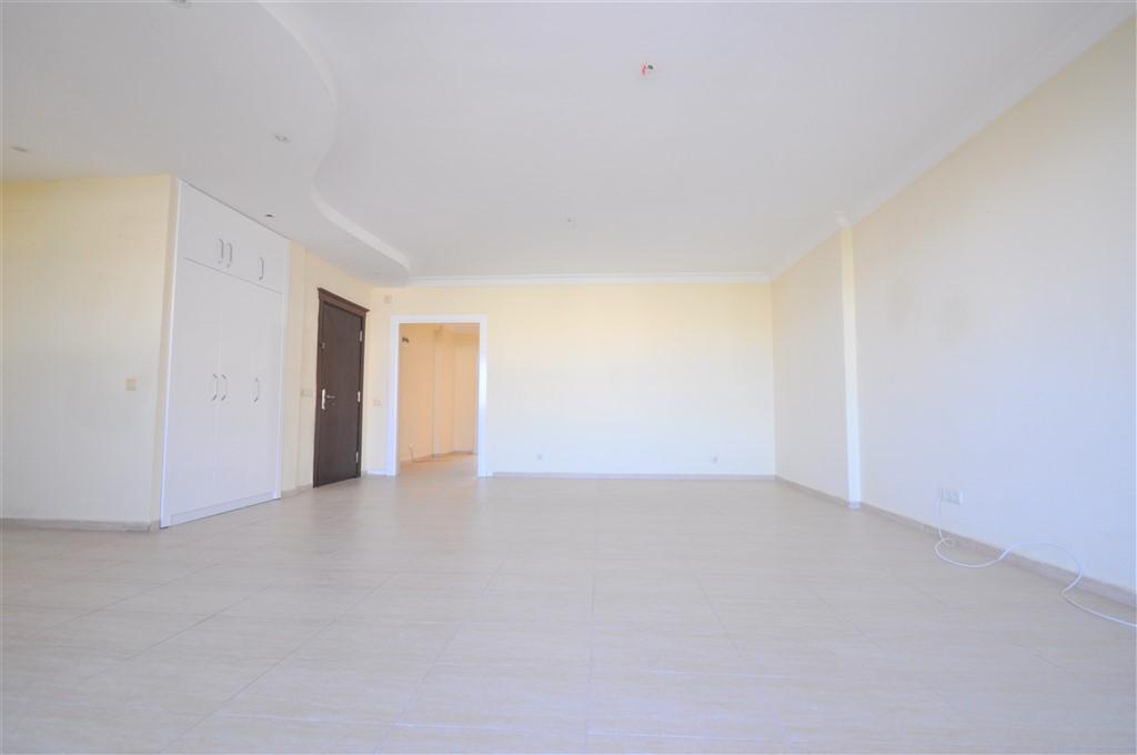 MAY2808 - Photo 22