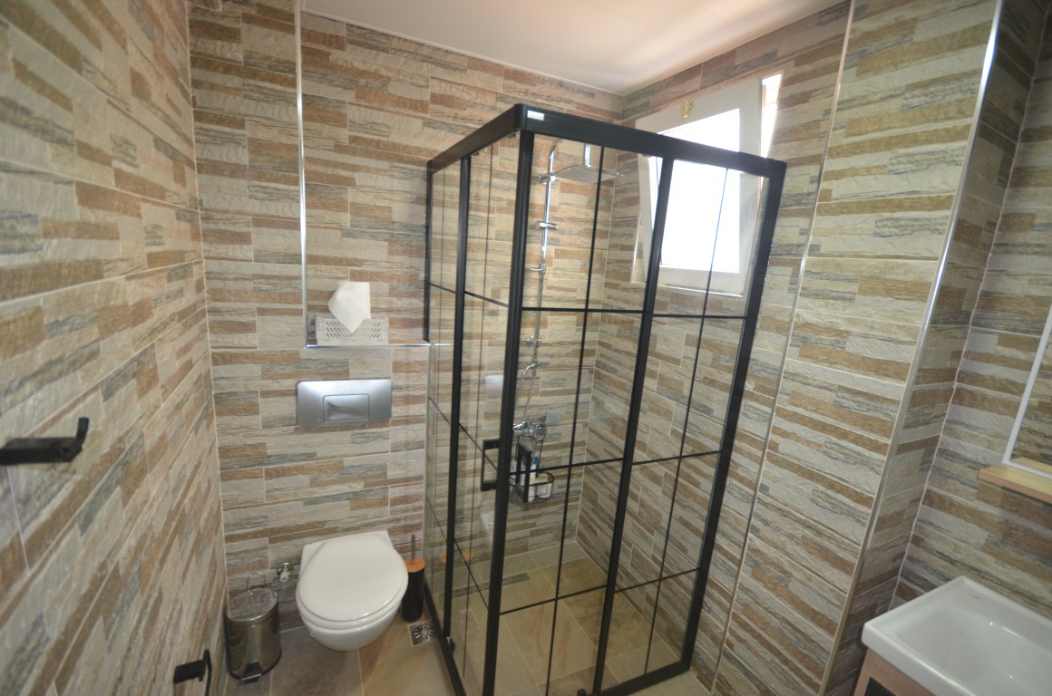 MAY2776 - Photo 29