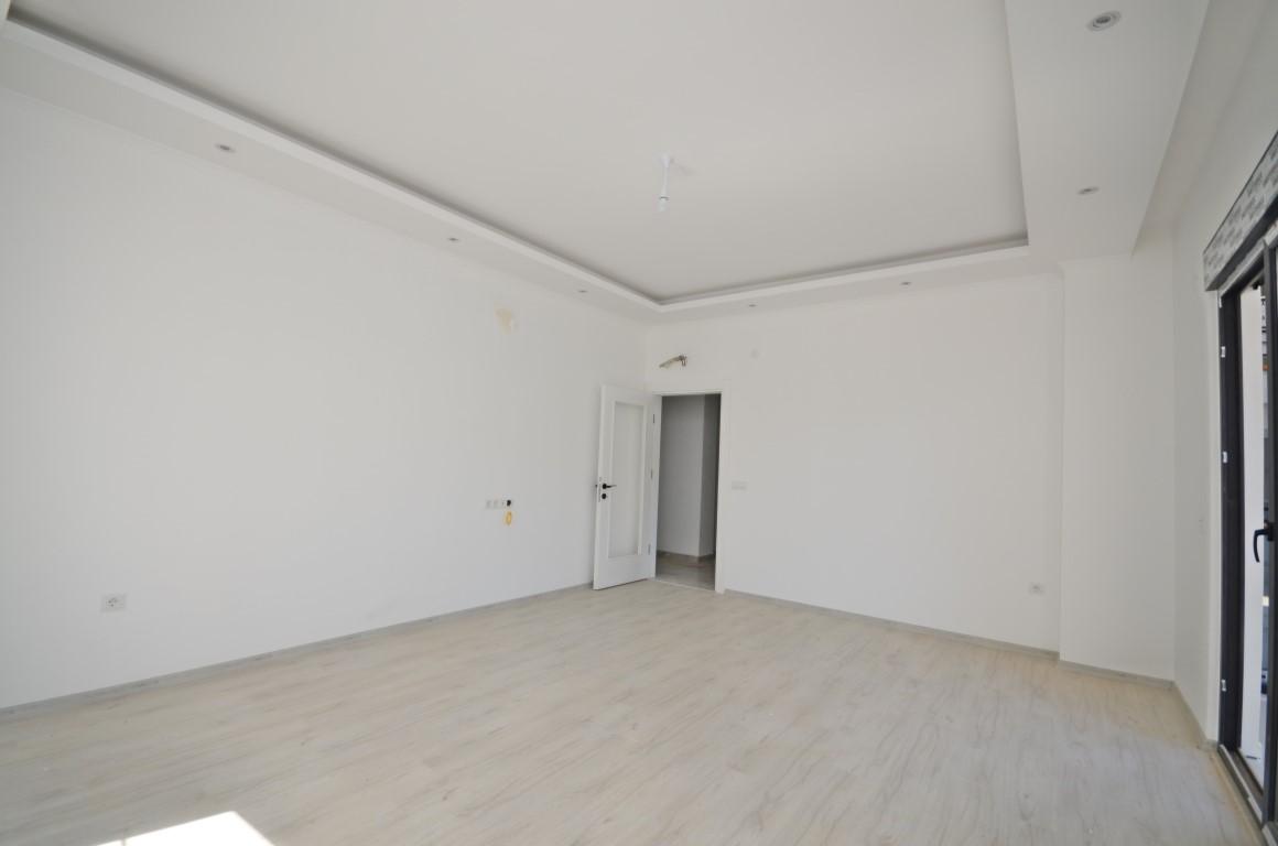 MAY2699 - Photo 10