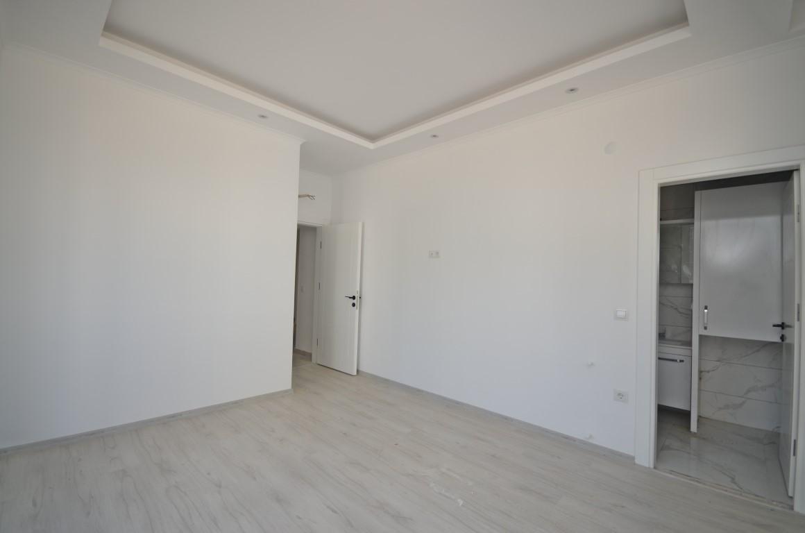 MAY2699 - Photo 20