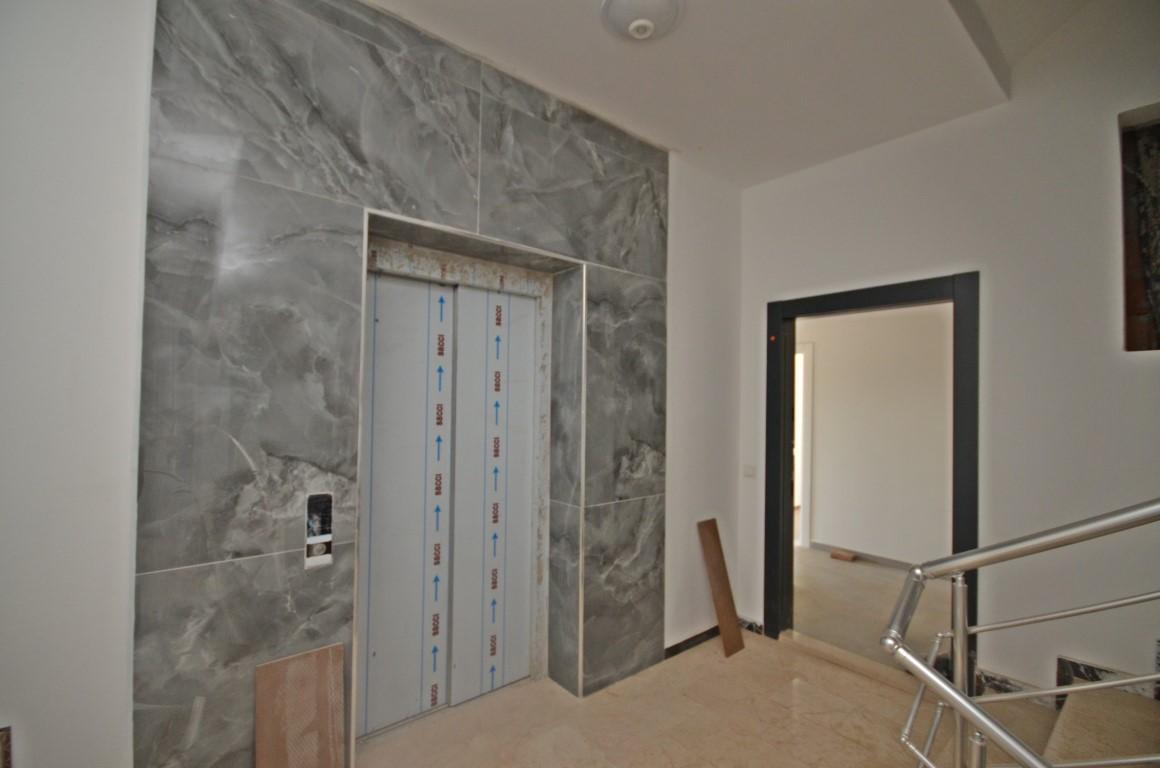 MAY2699 - Photo 5