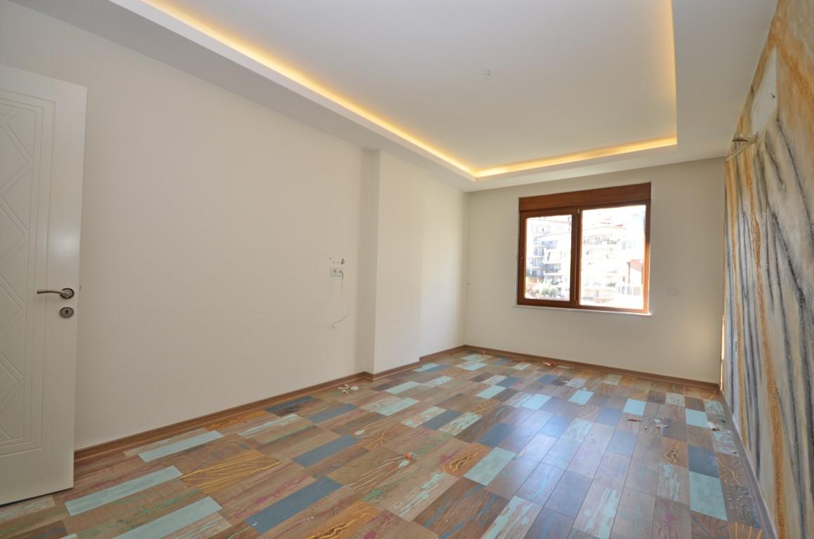 MAY2700 - Photo 11