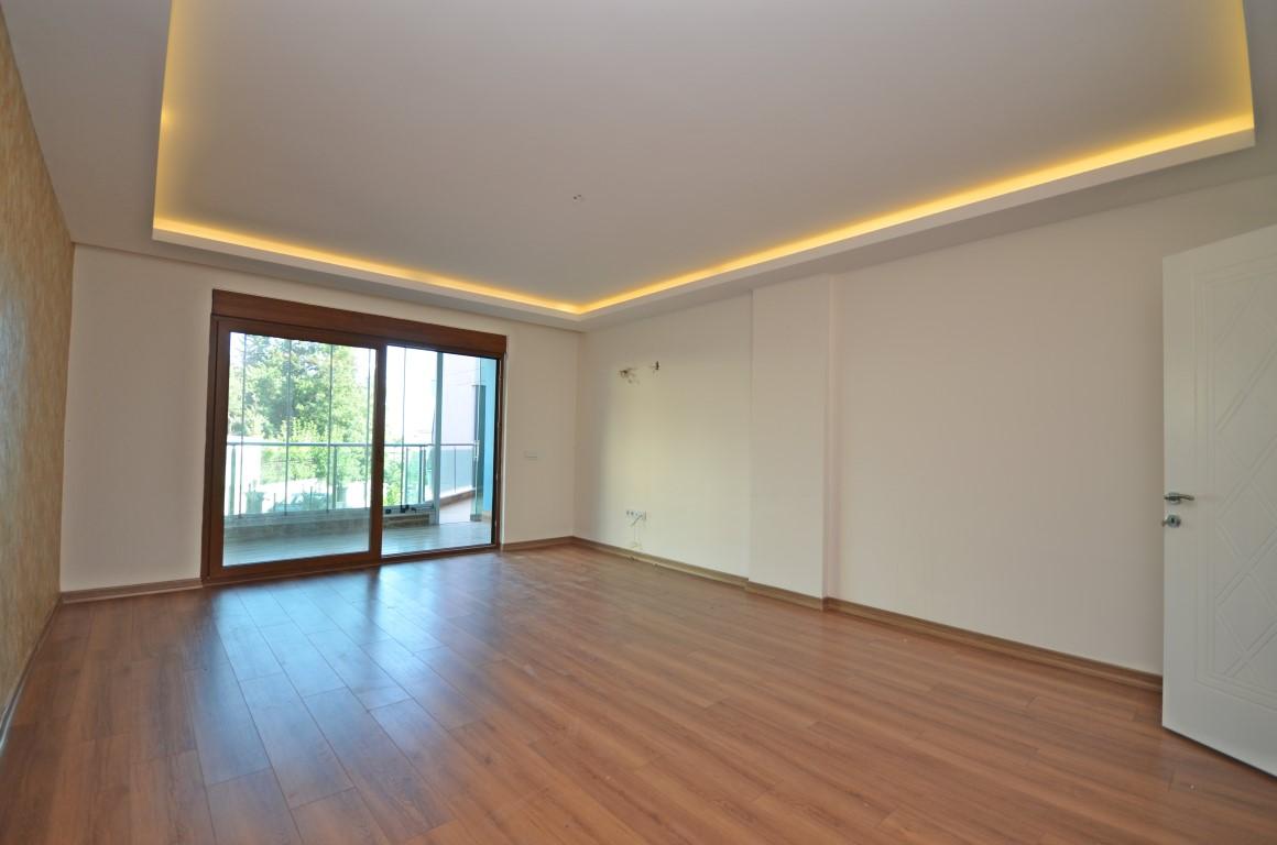 MAY2700 - Photo 14