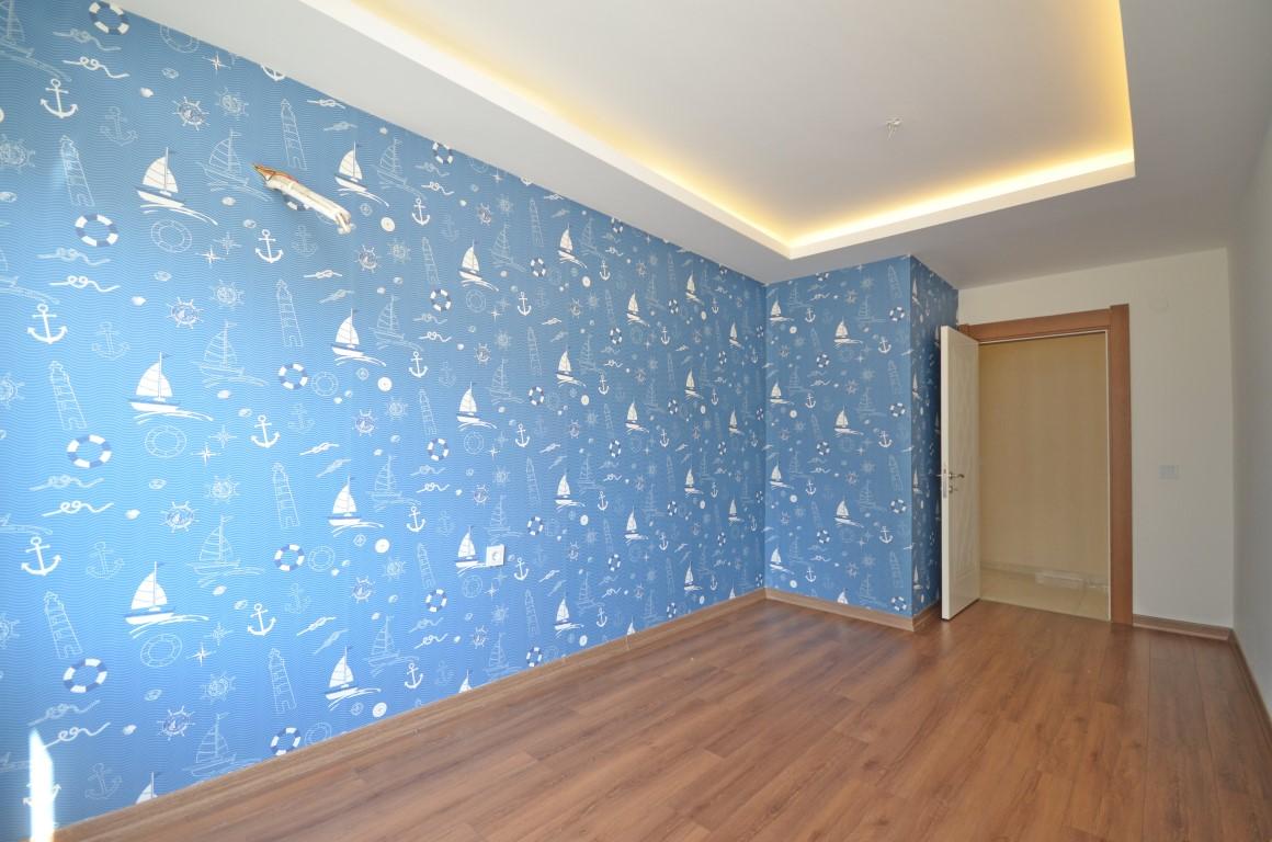 MAY2700 - Photo 22