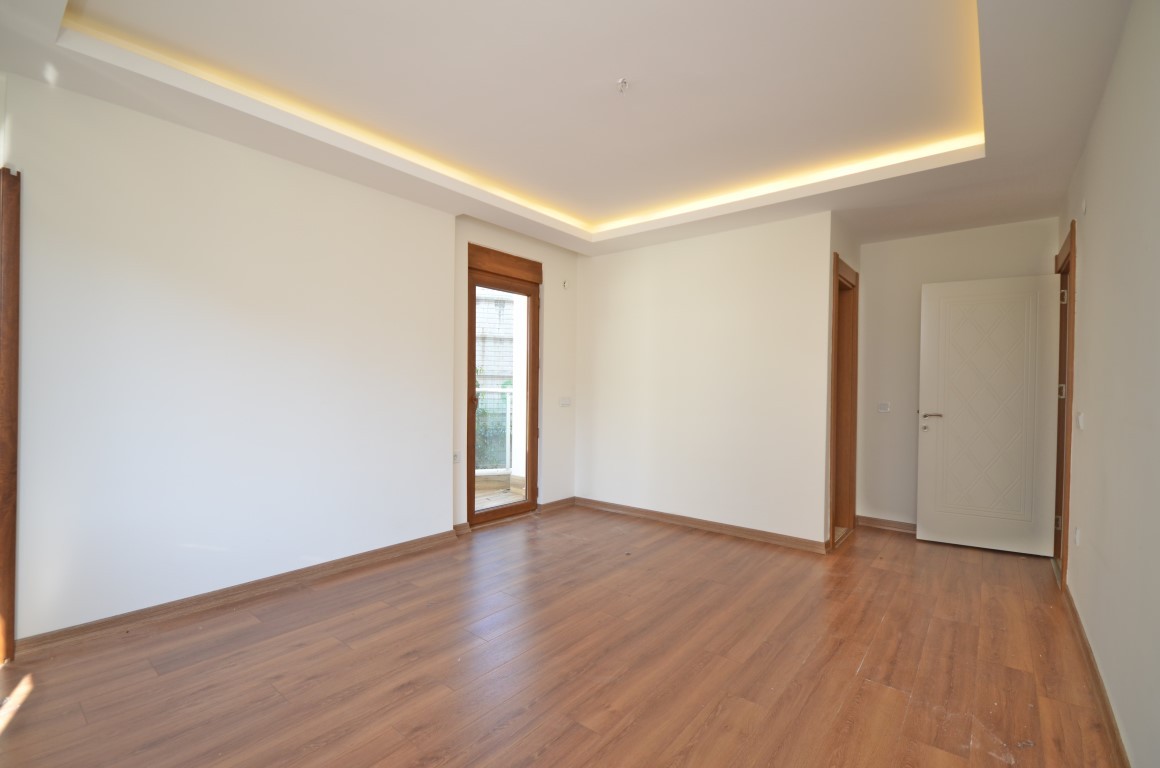 MAY2700 - Photo 27