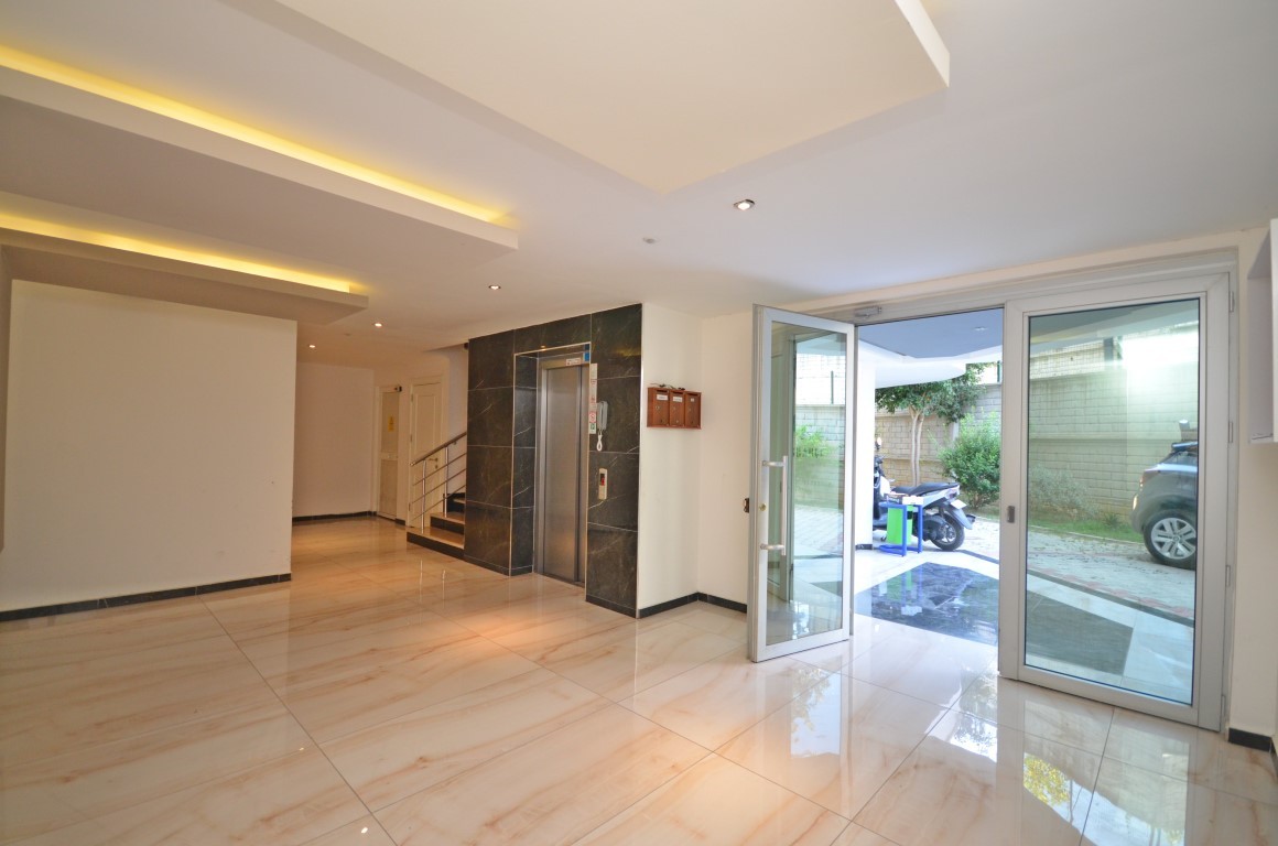 MAY2700 - Photo 8