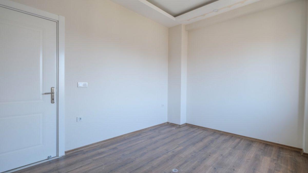 MAY2676 - Photo 4