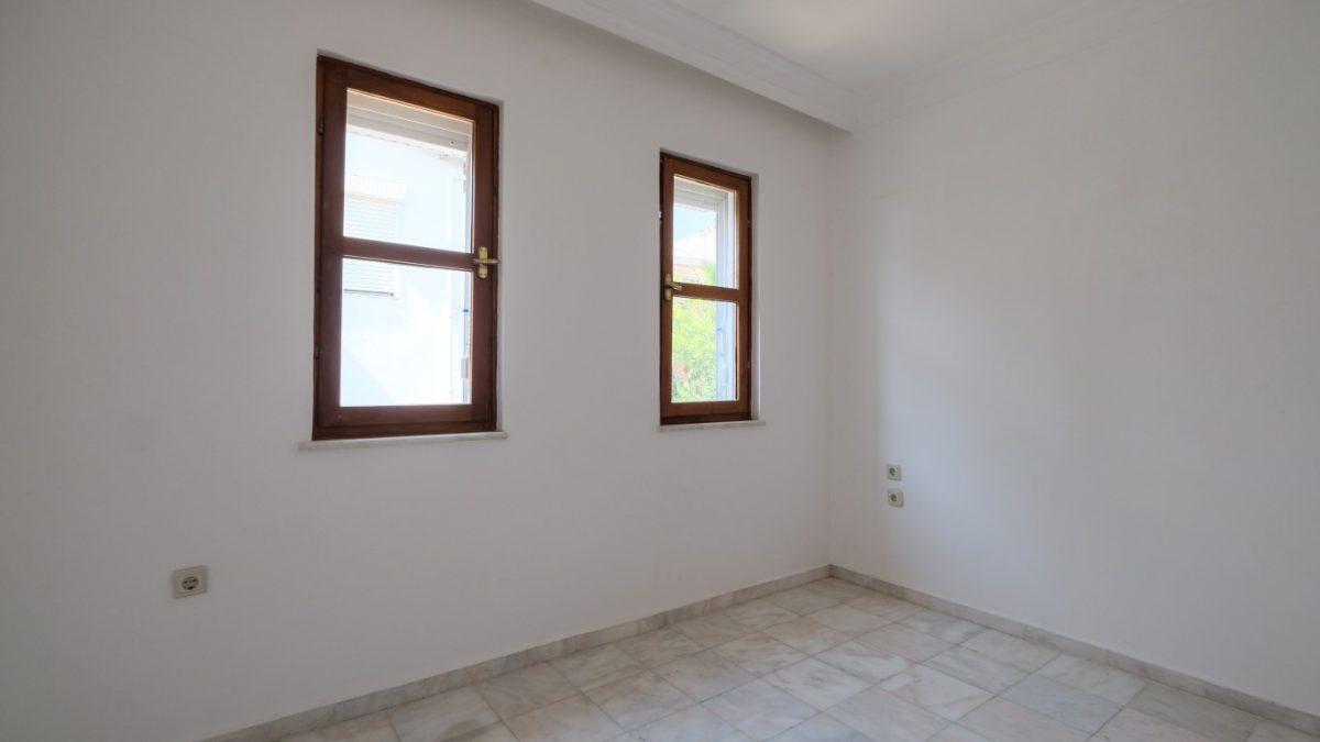 MAY2677 - Photo 6