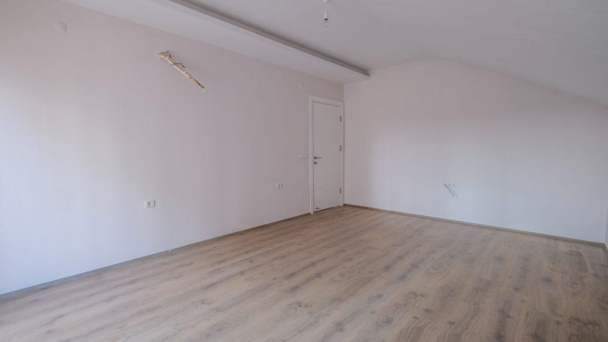 MAY2678 - Photo 22