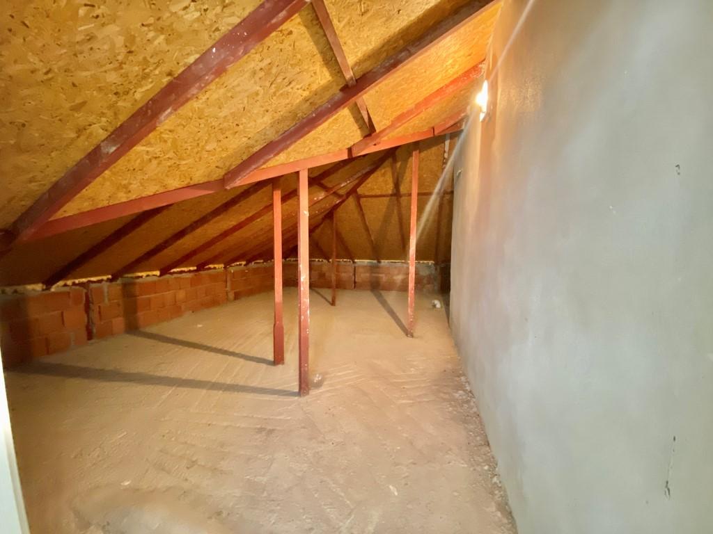 MAY2748 - Photo 25