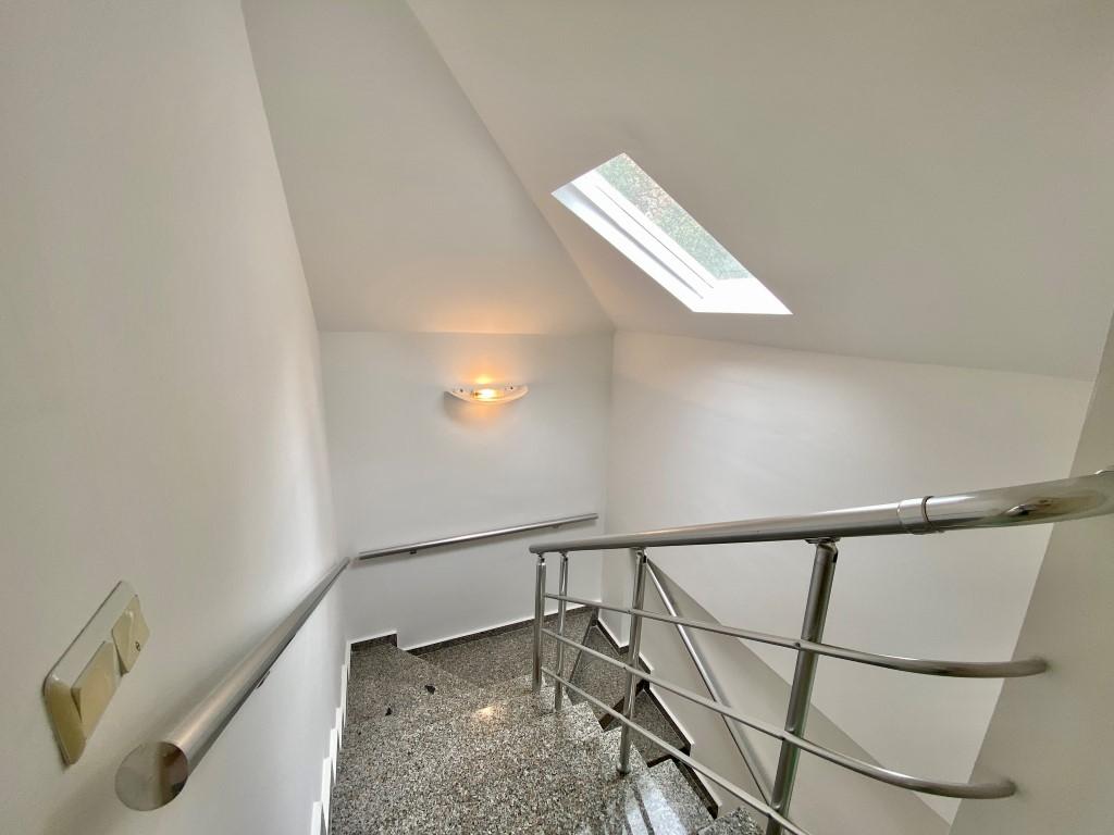MAY2748 - Photo 21