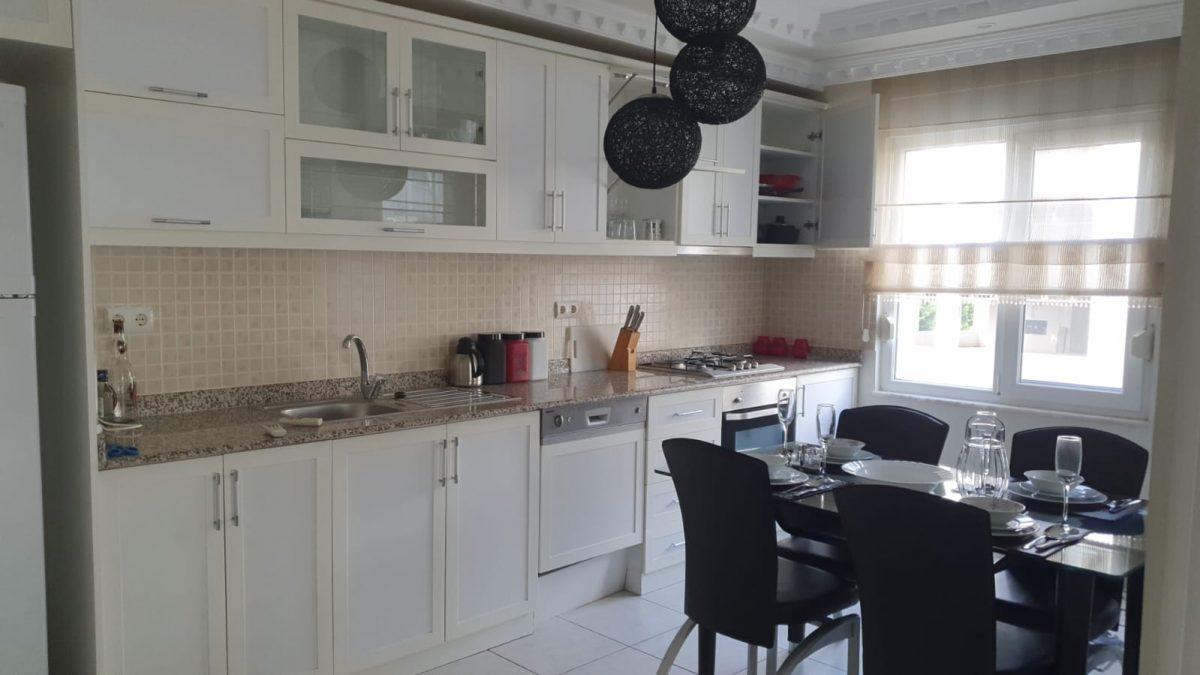 MAY2747 - Photo 3