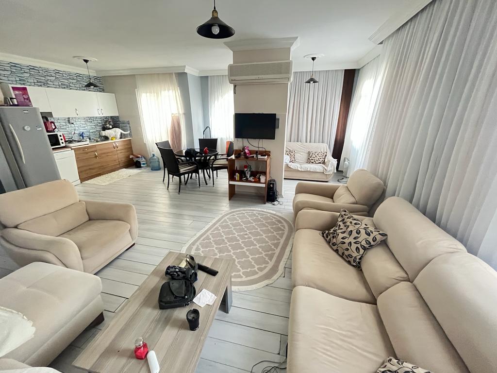 MAY2751 - Photo 2