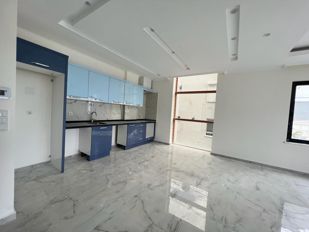 MAY2941 - Photo 5