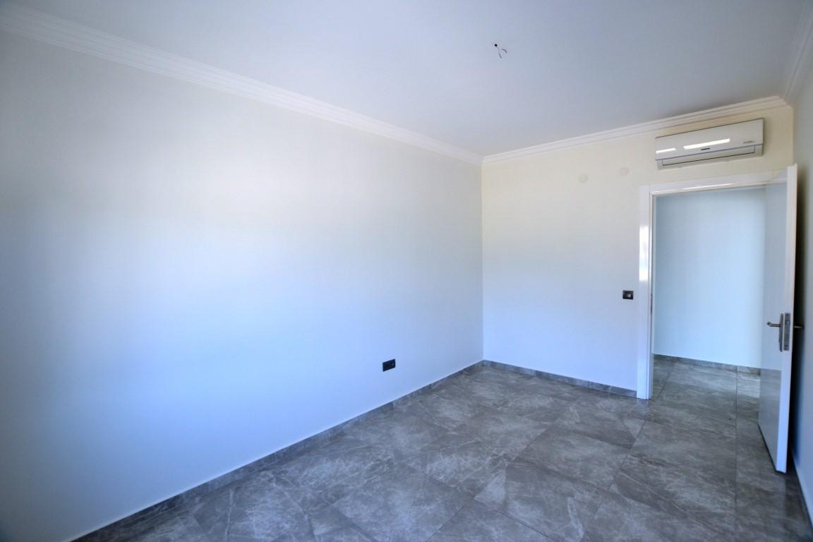 MAY3046 - Photo 26