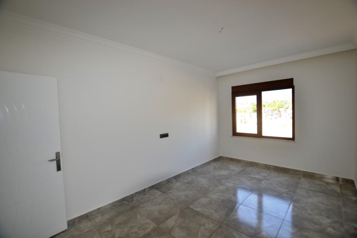 MAY3046 - Photo 24