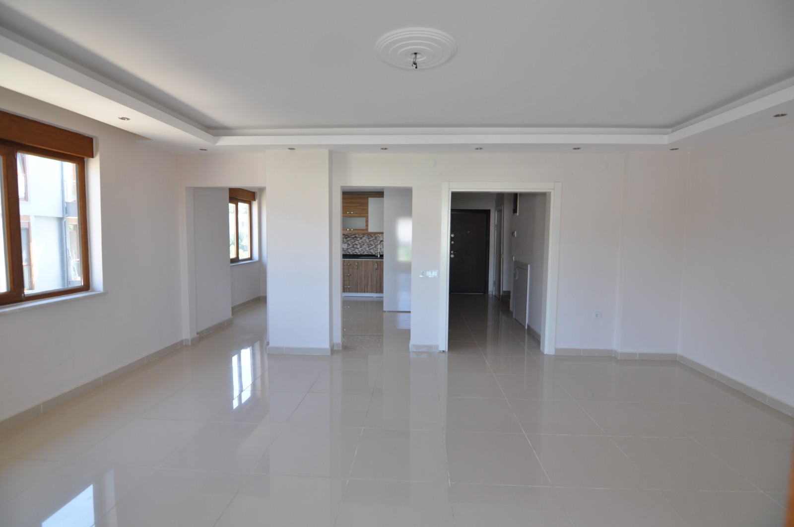 MAY3069 - Photo 8