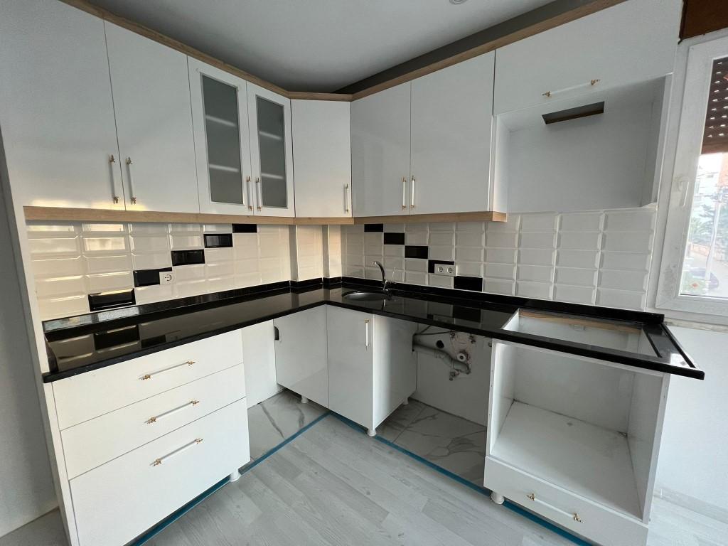 MAY3067 - Photo 2