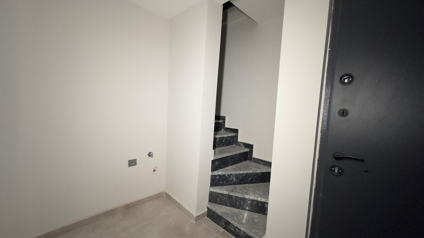 MAY6615 - Photo 17
