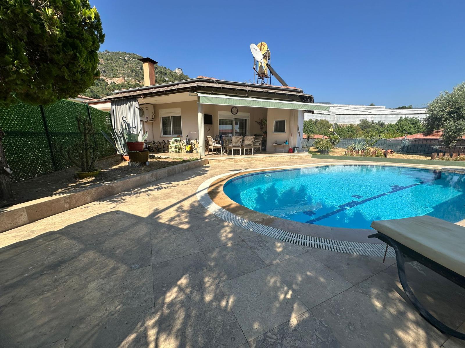 MAY6737 - Photo 1