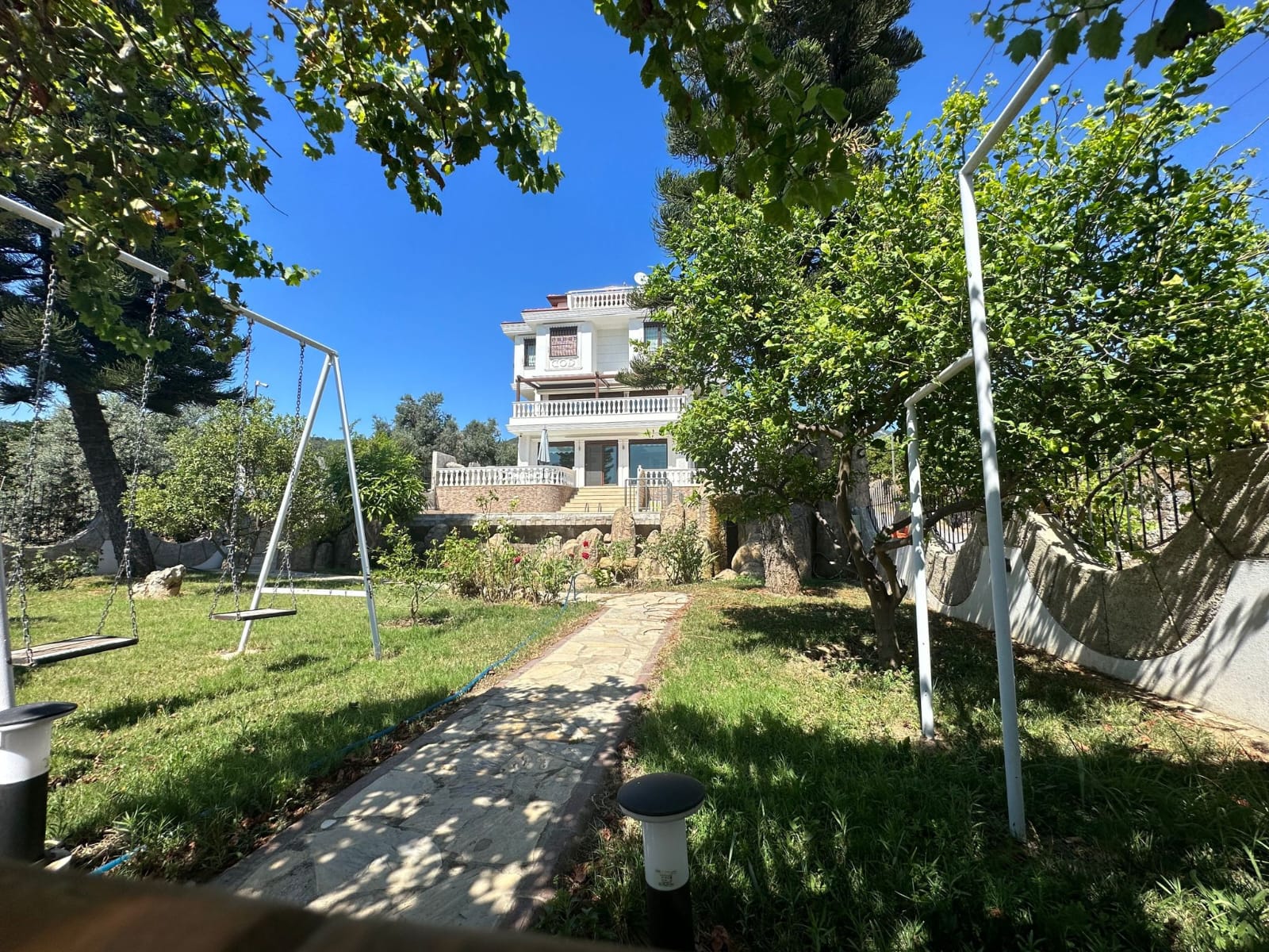 MAY6741 - Photo 3