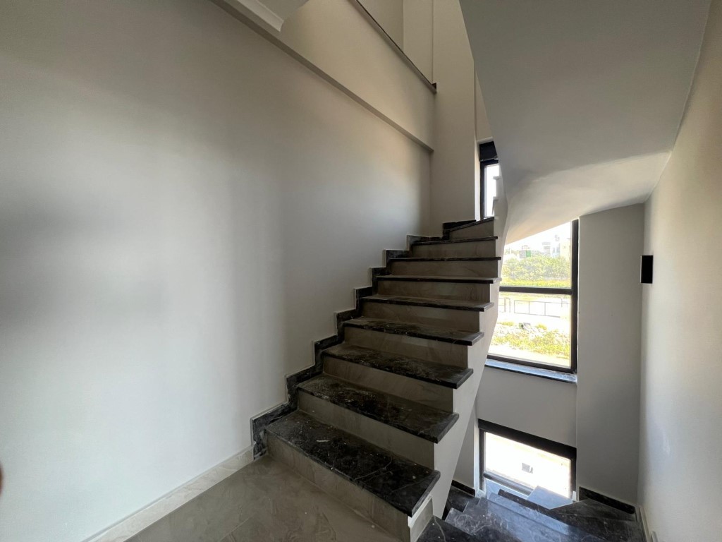 MAY6758 - Photo 11