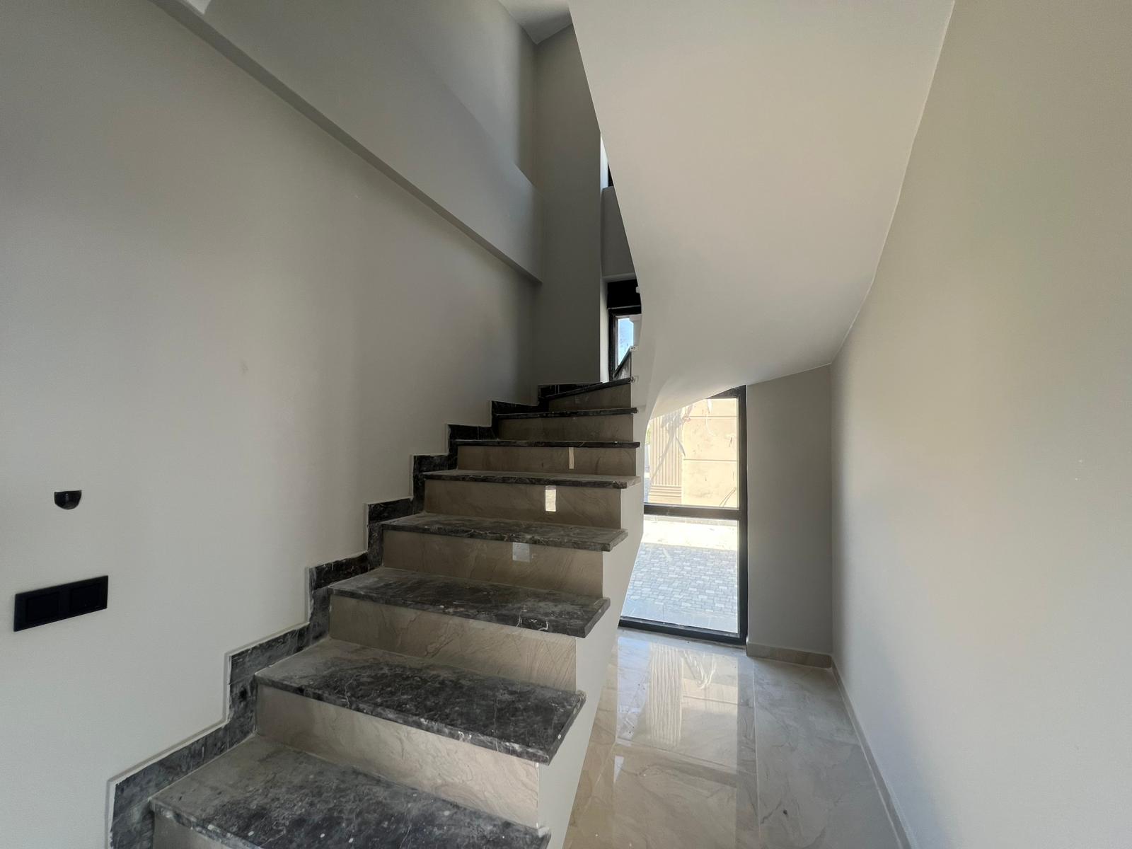 MAY6760 - Photo 10