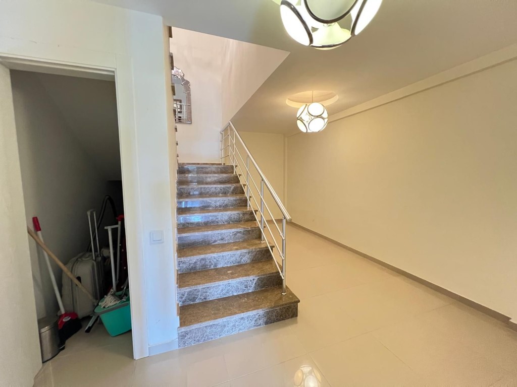 MAY6786 - Photo 19