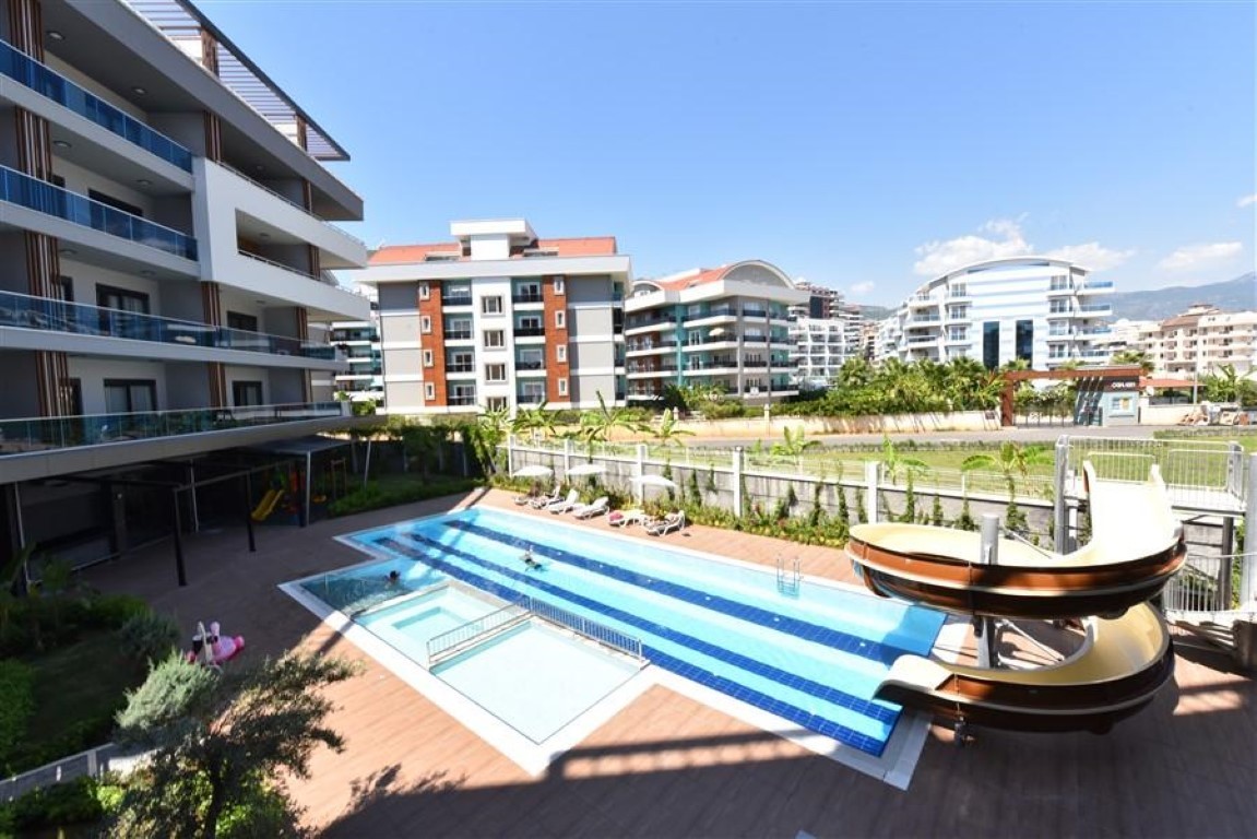 MAY6788 - Photo 3